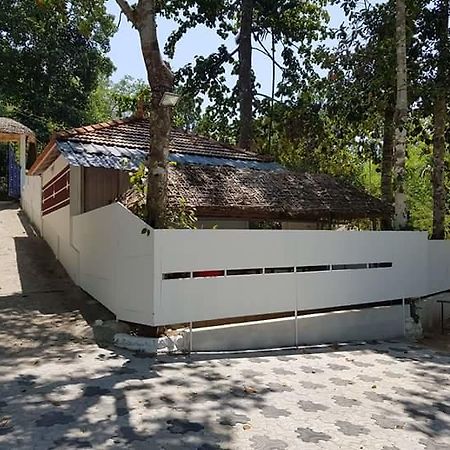 Ponmudi Valley Resorts Exterior photo